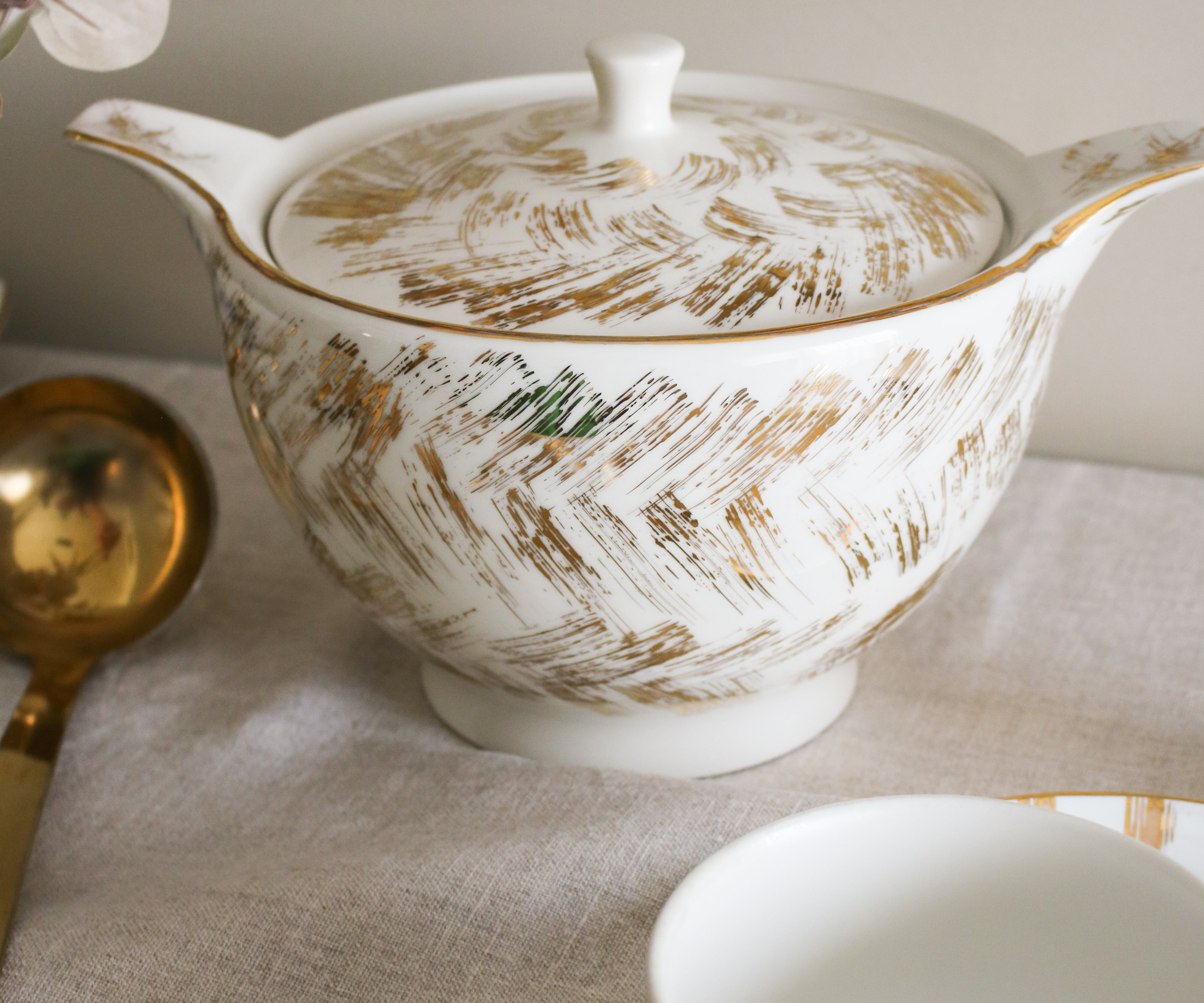 BELLE SOUP TUREEN